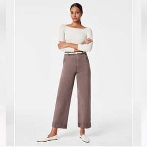 ****BRAND NEW SPANX® Stretch Twill
Cropped Pant